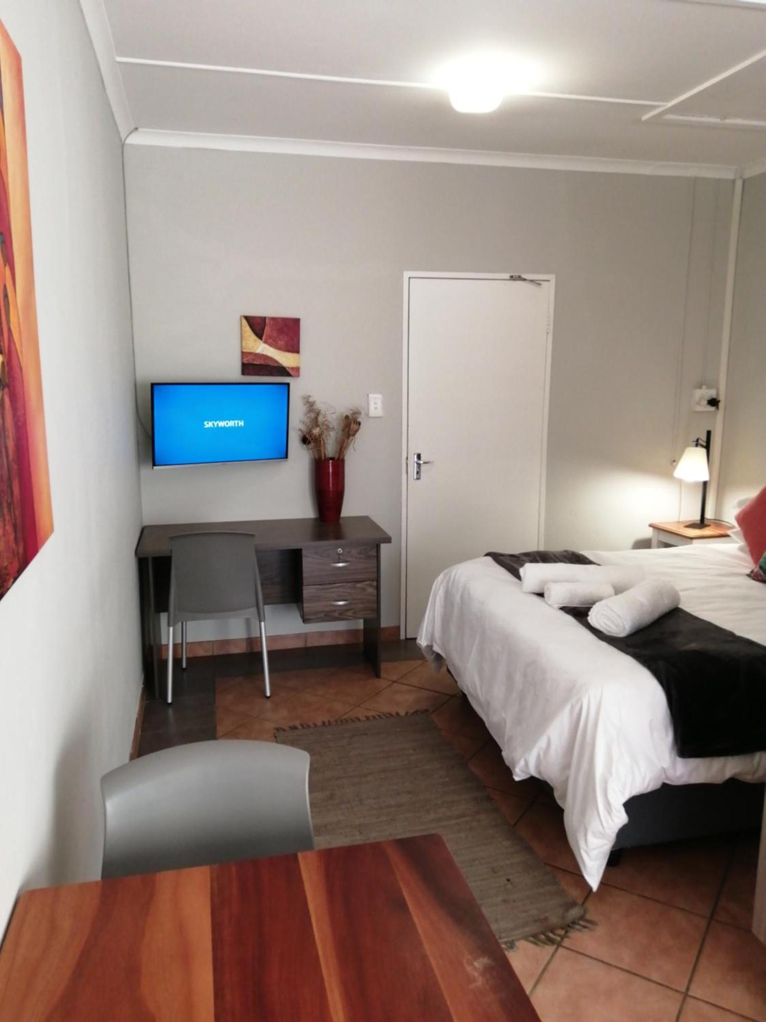 Farm View Guest House East London Esterno foto